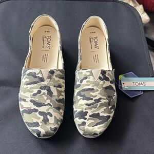 Toms Camouflage Slip-On Canvas Flats - Green, Black, Cream NEW